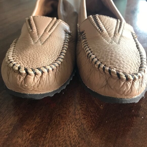 NEW Minnetonka Deerskin Mocs Slip On Gore Front Women's Size 8.5 Shoes - Picture 6 of 7